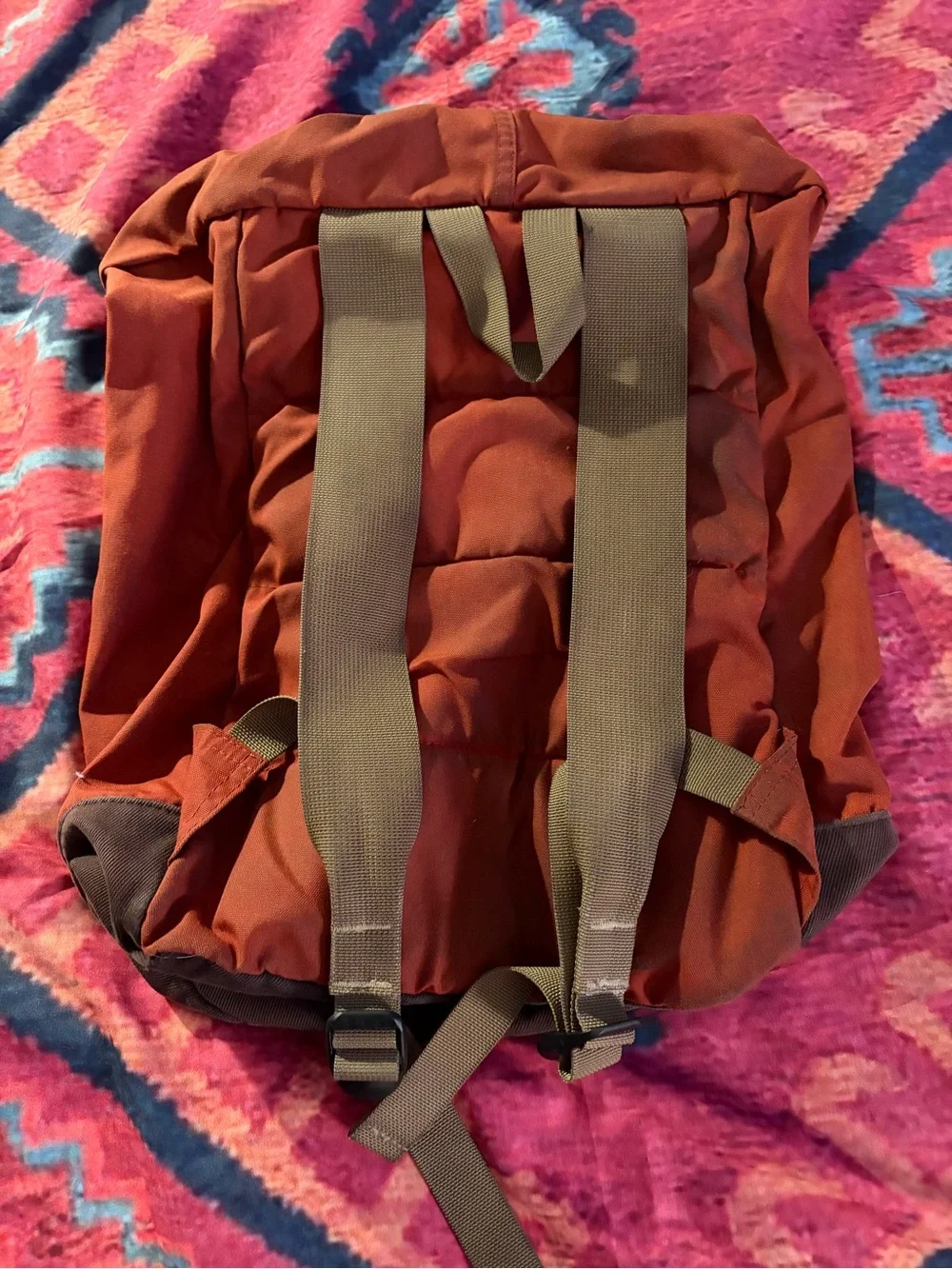 Filson rust orange